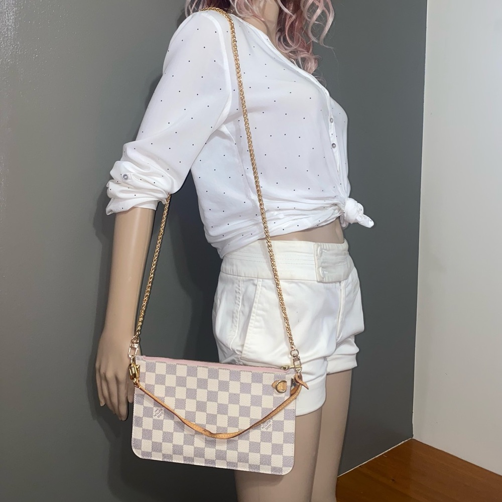 ❤️authentic pouch - Picture 12 of 14